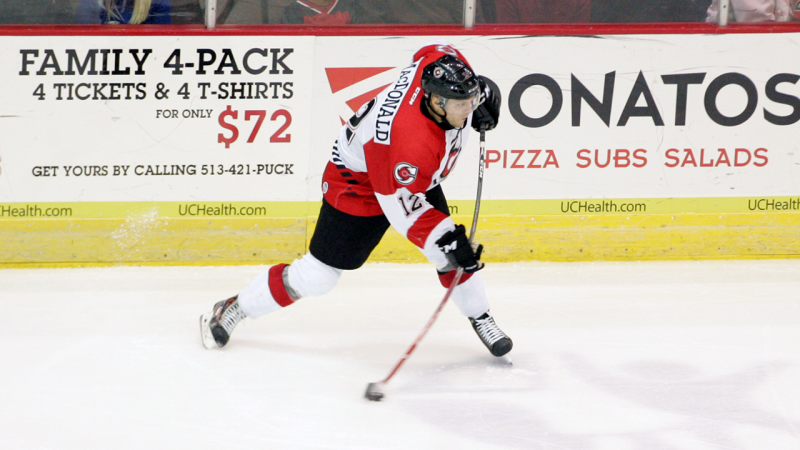 Cyclones Stifle Solar Bears, 3-0